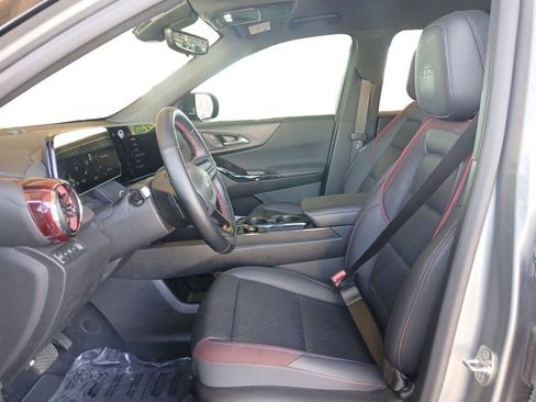 Used 2025 Chevrolet Equinox RS w/ Safety and Technology Package image 9