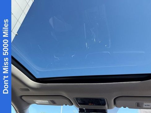 Used 2025 Toyota Grand Highlander AWD image 16