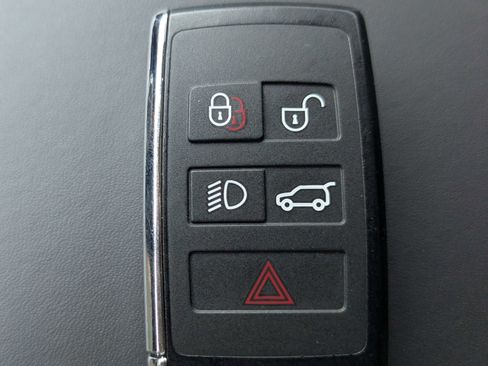 Used 2025 Land Rover Range Rover SE AWD/4WD image 37