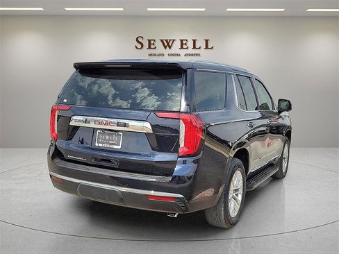 Used 2021 GMC Yukon SLT w/ SLT Premium Package image 5
