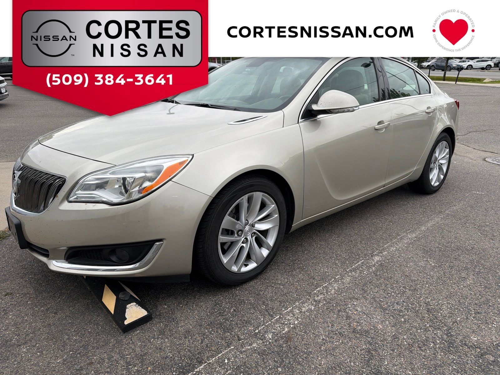 Used 2015 Buick Regal FWD image 1