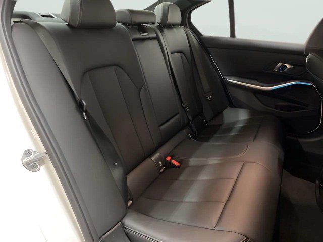 Used 2026 BMW 330i xDrive Sedan AWD/4WD image 77