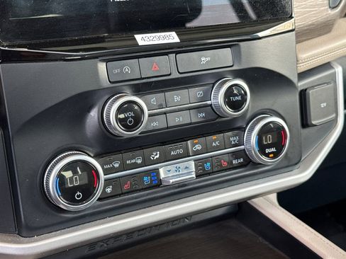 Used 2024 Ford Expedition Max Limited image 23
