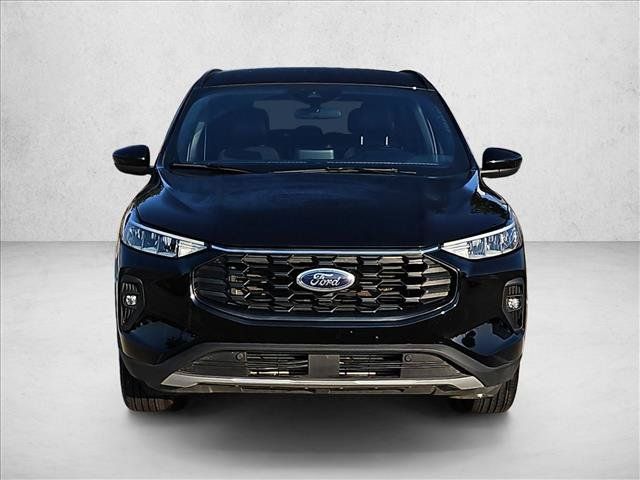 Used 2025 Ford Escape ST-Line Select AWD/4WD image 2
