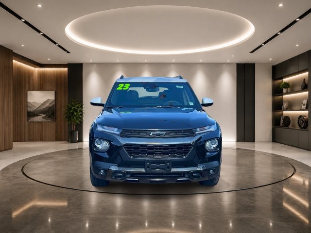 Used 2023 Chevrolet TrailBlazer ACTIV w/ Sun and Liftgate Package AWD/4WD image 2