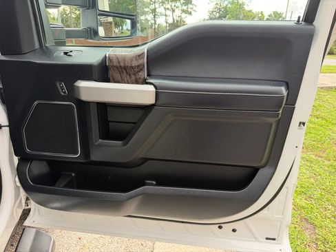 Used 2017 Ford F350 Lariat w/ Tow Technology Bundle AWD/4WD image 45