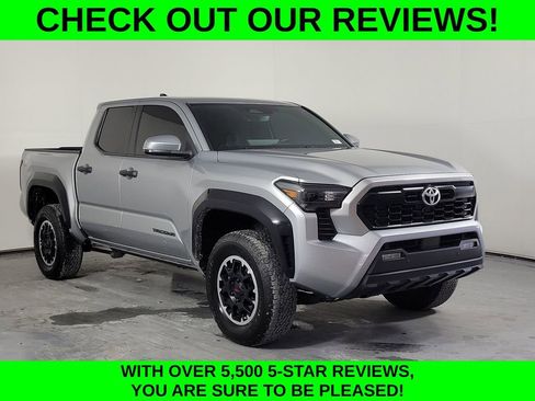 Used 2024 Toyota Tacoma TRD Off-Road w/ TRD Off Road Upgrade Package AWD/4WD image 3