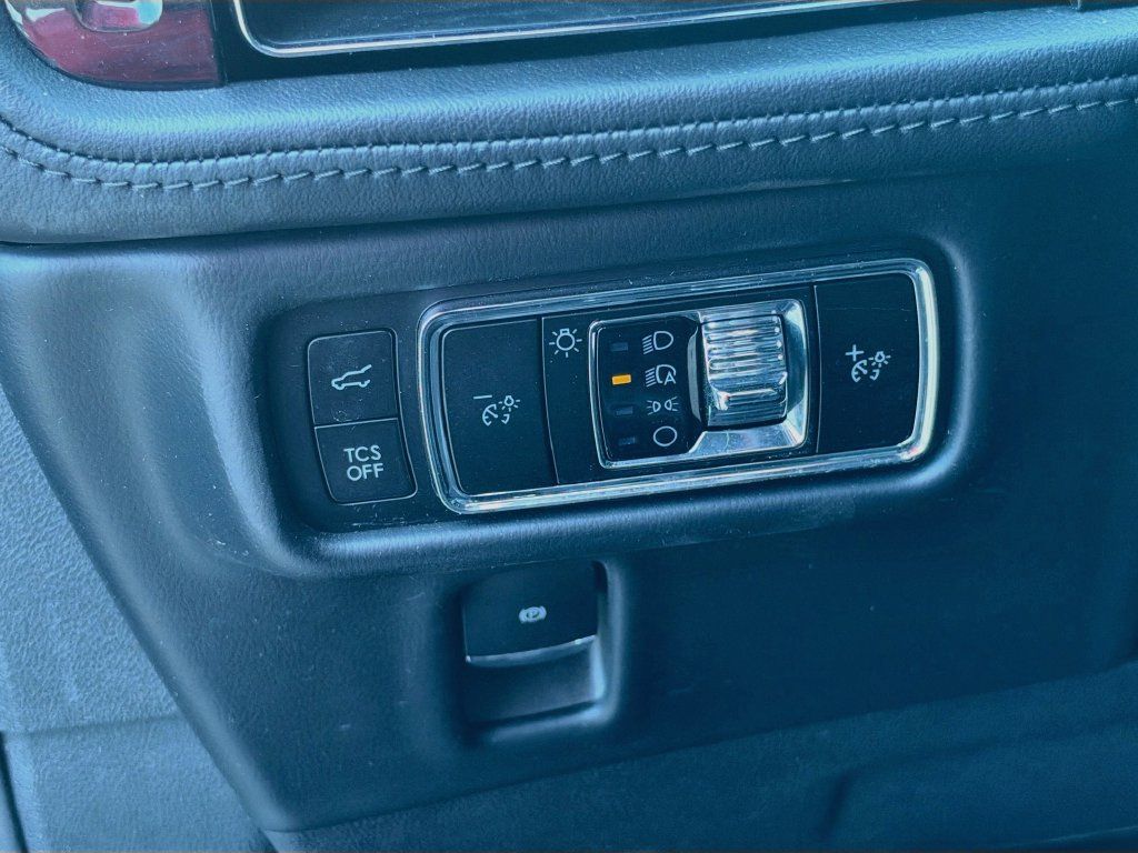 Used 2023 Lincoln Nautilus Reserve AWD/4WD image 10