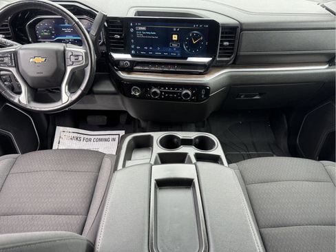 Used 2022 Chevrolet Silverado 1500 LT AWD/4WD image 12