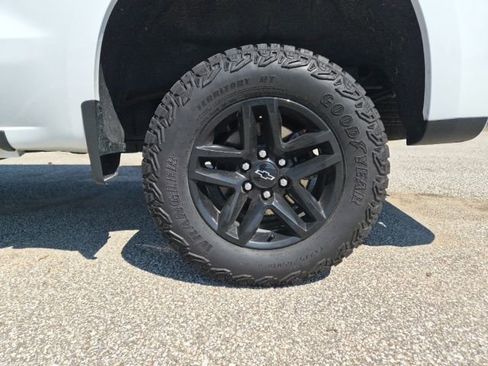 Certified 2024 Chevrolet Silverado 1500 LT Trail Boss w/ Protection Package image 9