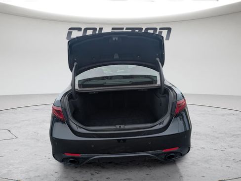 Used 2019 Alfa Romeo Giulia AWD image 7