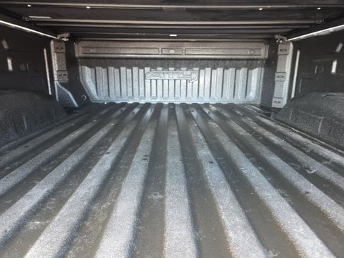 Used 2024 GMC Sierra 2500 AT4 w/ AT4 Premium Plus Package image 7