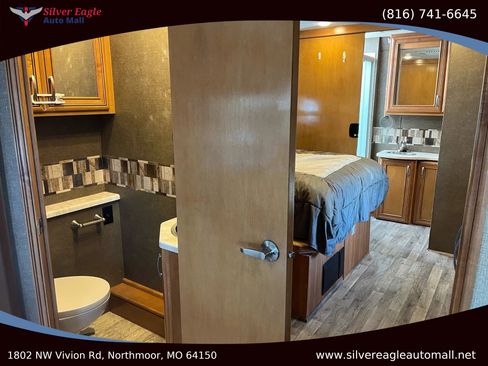 Used 2016 Ford F550 2WD Regular Cab Super Duty image 14