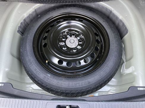 Used 2024 Toyota Camry SE w/ Convenience Package image 25