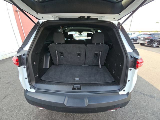 Used 2023 Chevrolet Traverse LT FWD image 28