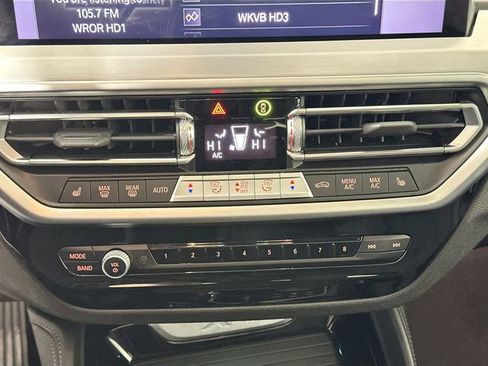 Used 2025 BMW X4 xDrive30i w/ Premium Package image 15