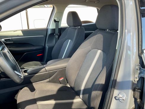 Used 2025 Hyundai Sonata SEL FWD image 9
