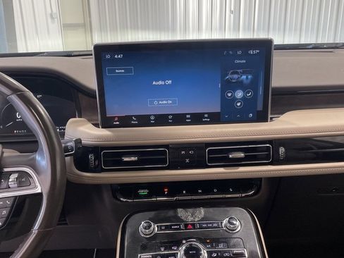 Used 2023 Lincoln Nautilus Reserve w/ Monochromatic Package image 26