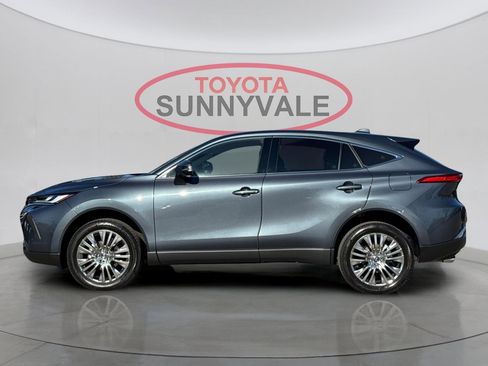 Used 2023 Toyota Venza Limited image 6