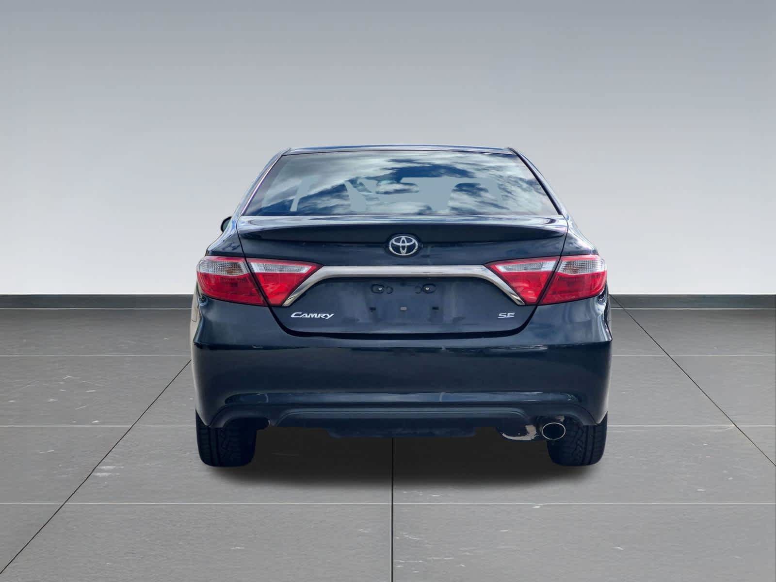 Used 2017 Toyota Camry SE FWD image 5