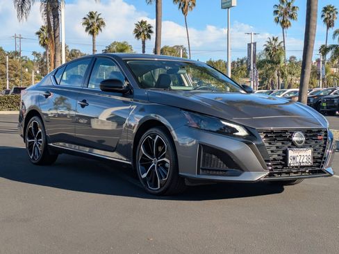 Certified 2024 Nissan Altima 2.5 SR w/ SR Premium Package image 2