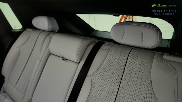 Used 2025 Cadillac Lyriq Luxury w/ LPO, Floor Liner Package RWD image 45