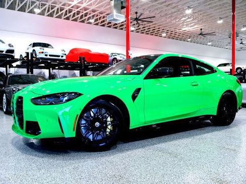 Used 2023 BMW M4 Coupe w/ M Carbon Exterior Package RWD image 4