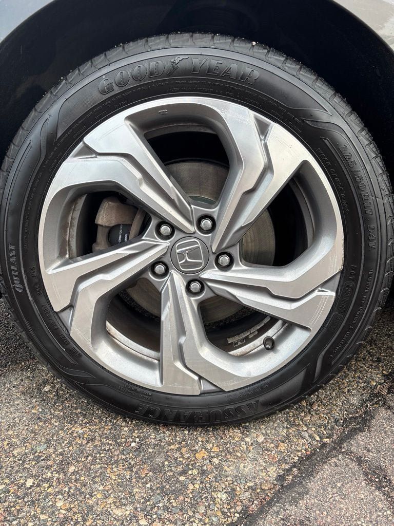 Used 2018 Honda Accord EX image 9