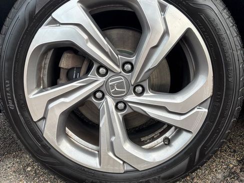 Used 2018 Honda Accord EX image 9