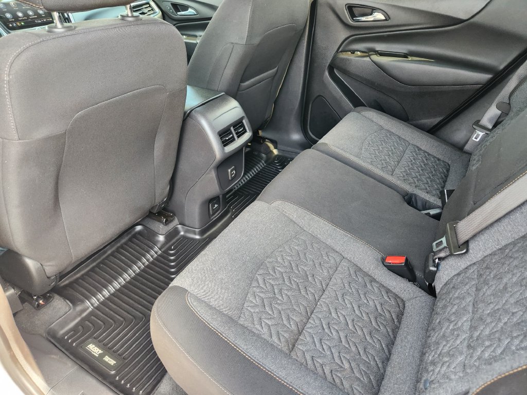 Used 2023 Chevrolet Equinox LT FWD image 28