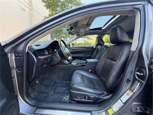 Used 2014 Lexus ES 350 w/ Luxury Package FWD image 7