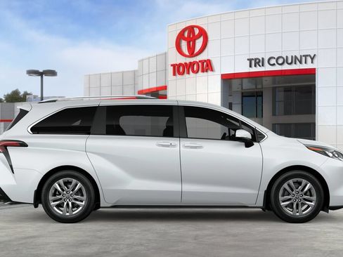 New 2026 Toyota Sienna Limited AWD/4WD image 12