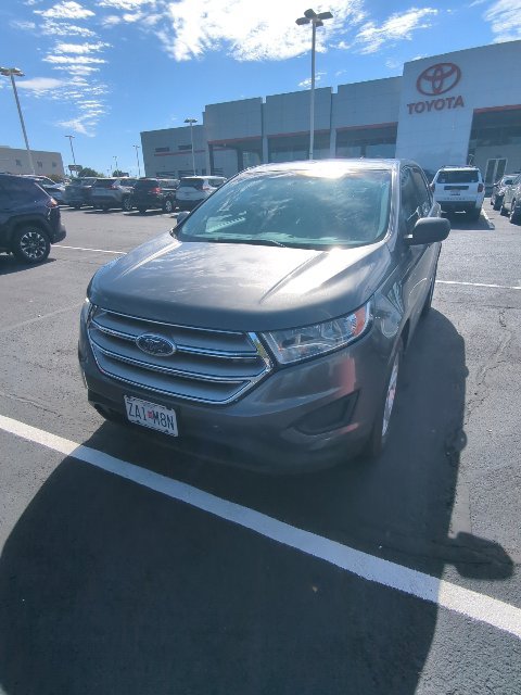 Used 2017 Ford Edge SE w/ Cargo Accessory Package AWD/4WD image 2