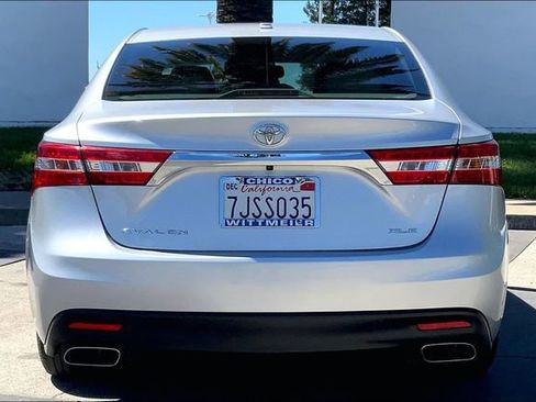 Used 2014 Toyota Avalon XLE Premium image 4