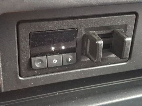 Certified 2024 Nissan Titan SV w/ SV Convenience Package image 24