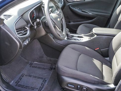 Used 2024 Chevrolet Malibu LT image 17