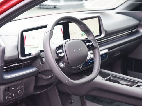 Used 2025 Hyundai Ioniq 6 SEL image 14