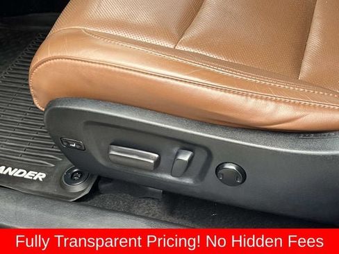 Used 2019 Toyota Highlander Limited Platinum AWD/4WD image 30