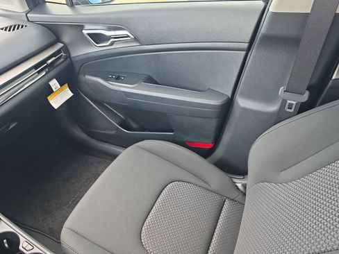 New 2027 Kia Sportage LX FWD image 14