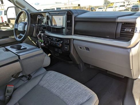 Certified 2025 Ford F250 XLT image 14