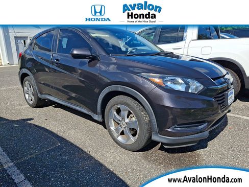 Certified 2018 Honda HR-V LX image 1
