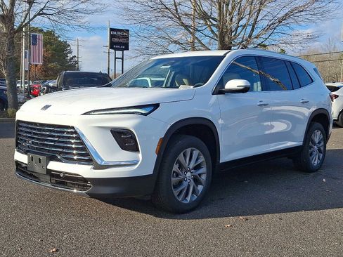 New 2026 Buick Enclave Preferred image 2