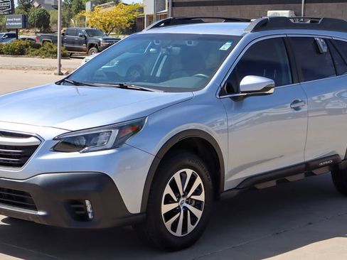 Used 2021 Subaru Outback Premium w/ Popular Package #1 AWD/4WD image 7