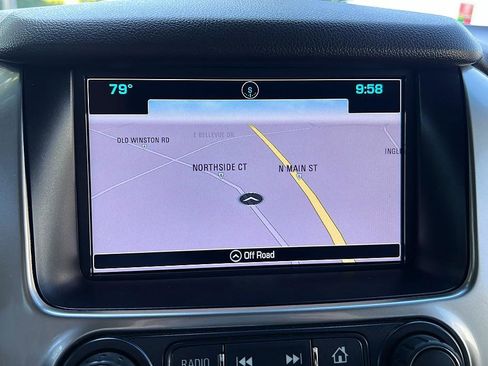 Used 2018 Chevrolet Suburban Premier AWD/4WD image 15