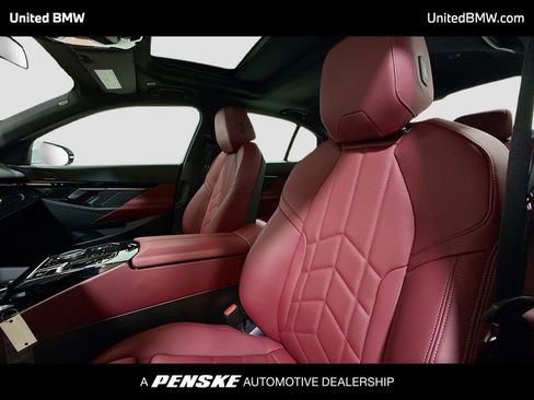 Used 2026 BMW 530i w/ Premium Package RWD image 5