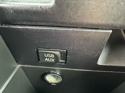 Used 2015 Toyota Venza XLE image 34