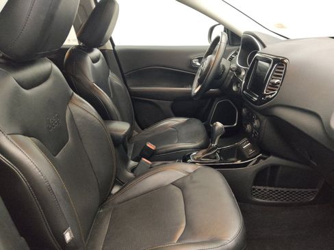 Used 2019 Jeep Compass Limited FWD image 21