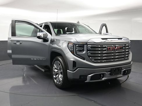Certified 2023 GMC Sierra 1500 Denali w/ Denali Reserve Package AWD/4WD image 33