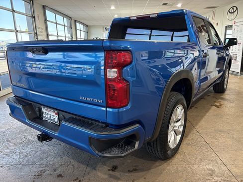 Used 2022 Chevrolet Silverado 1500 Custom image 2