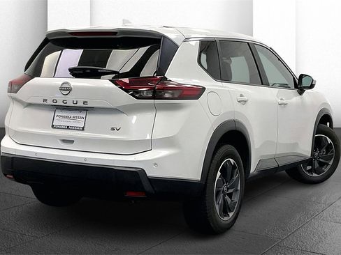 Certified 2024 Nissan Rogue SV image 11